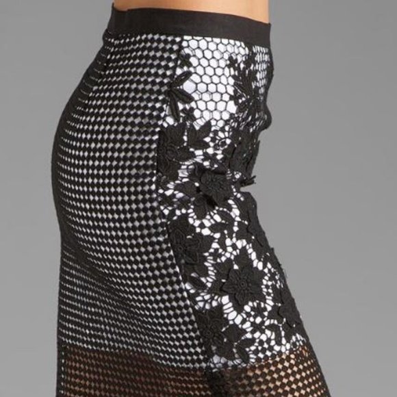 Tibi Basia Black Lace Pencil Skirt Size 6 - Picture 2 of 9